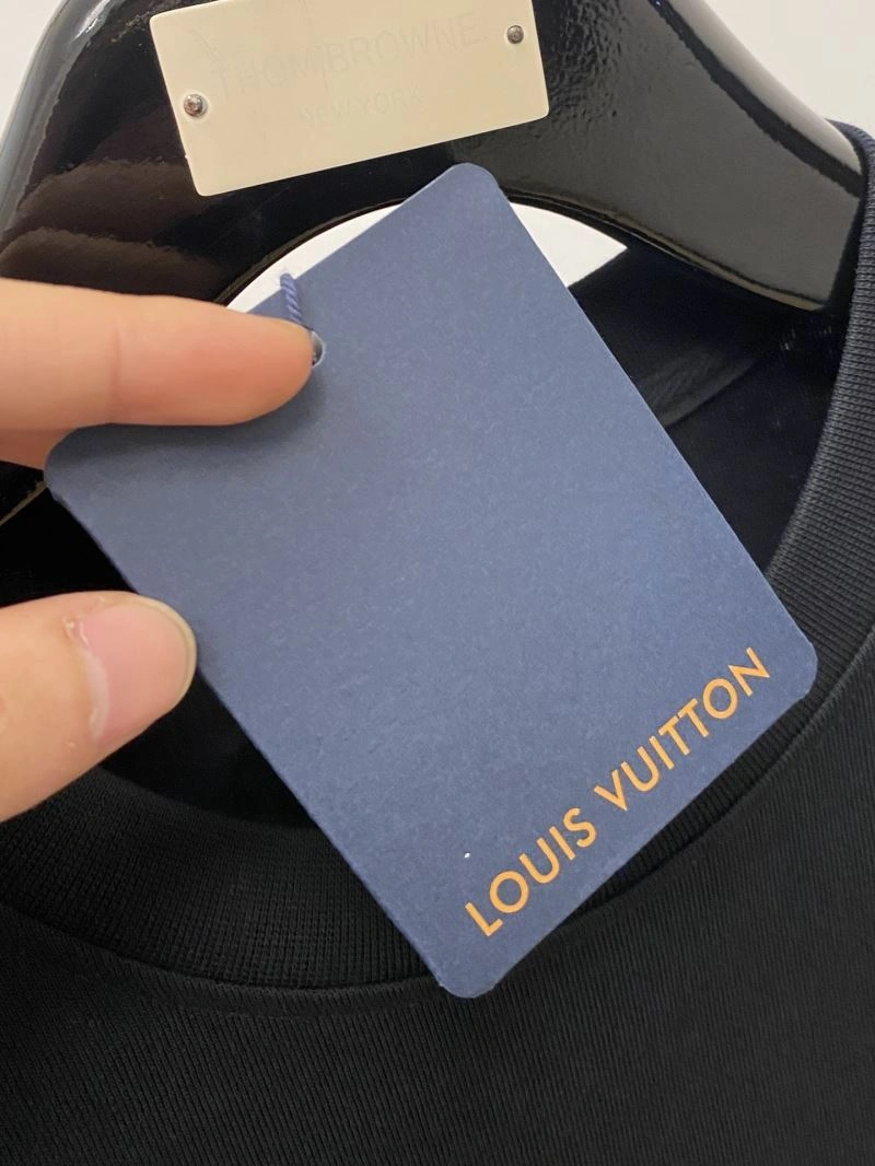 Lightweight Louis Vuitton T-Shirts 135291