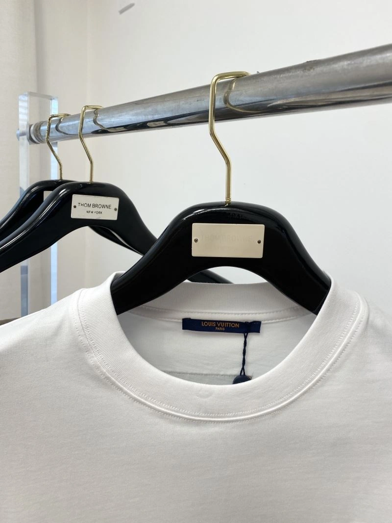 Casual Louis Vuitton T-Shirts 135283