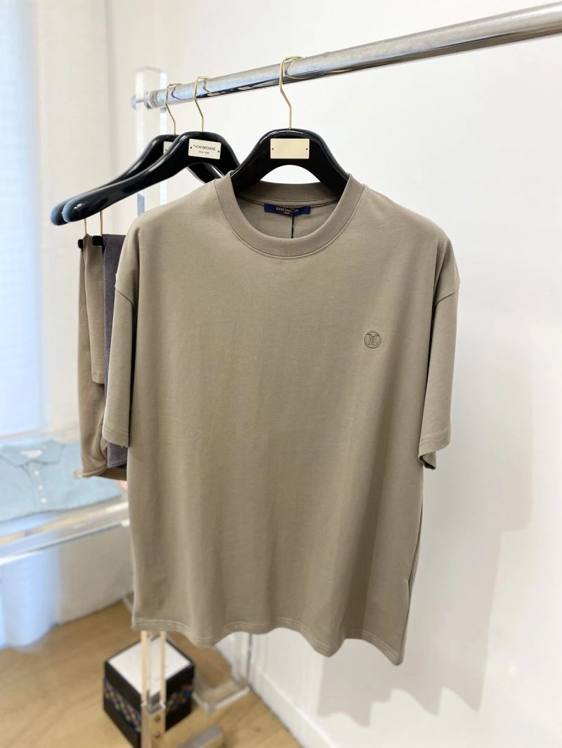 Contemporary Louis Vuitton T-Shirts 135292