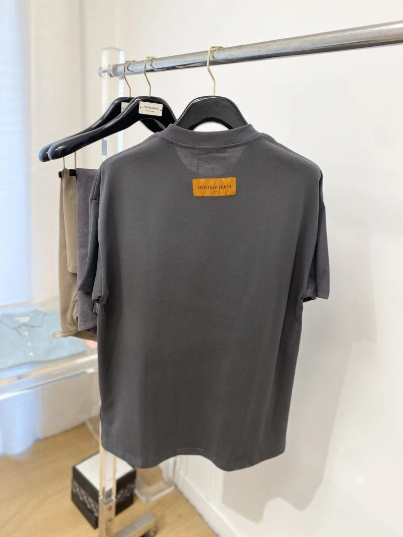 ZipUp Louis Vuitton T-Shirts 135281
