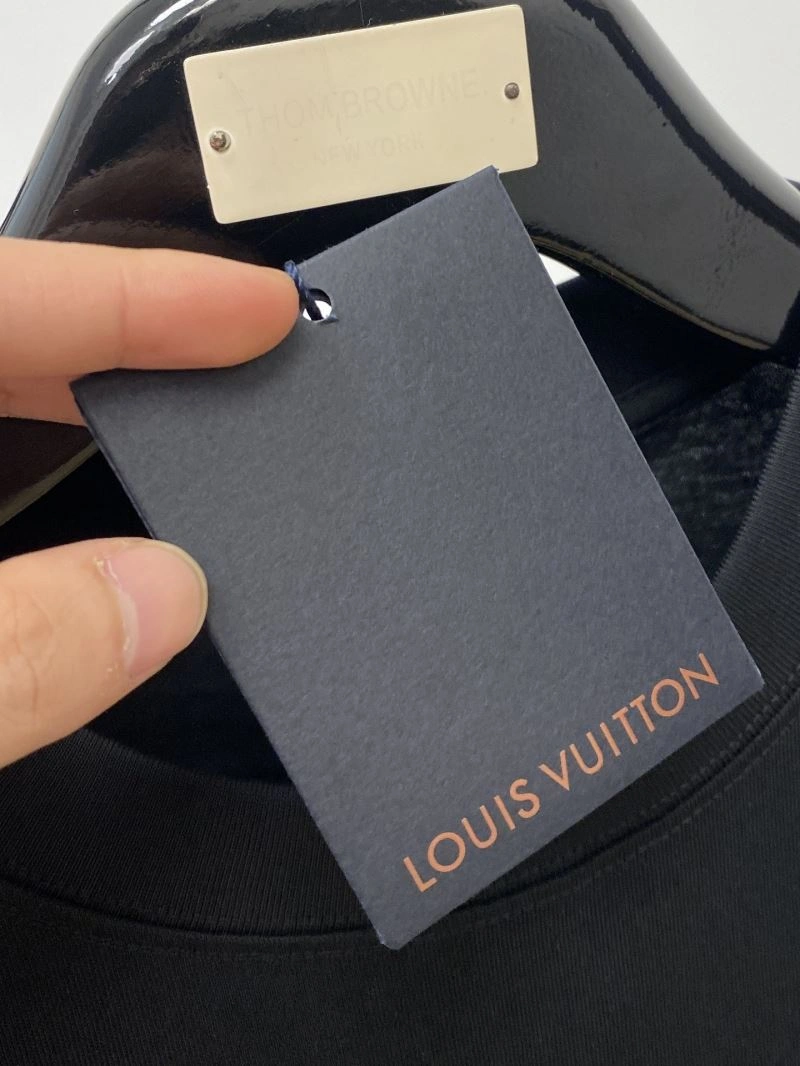 Packable Louis Vuitton T-Shirts 135280