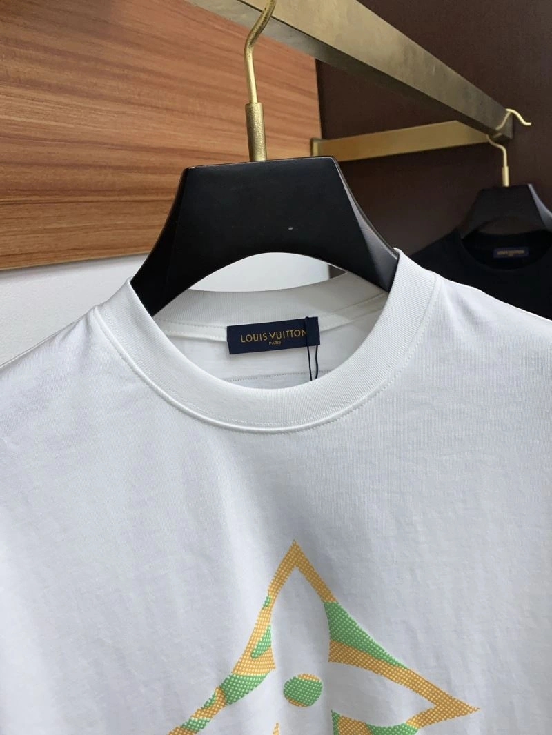 Stretchable Louis Vuitton T-Shirts 135301