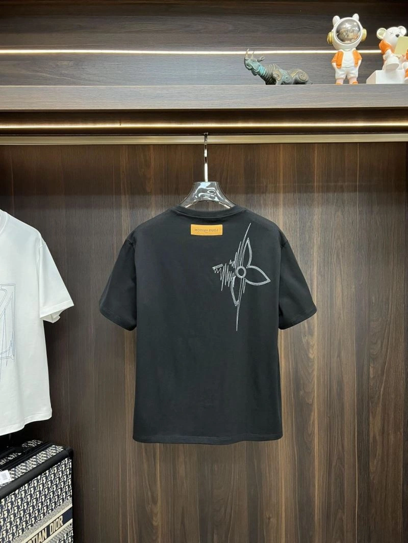 Louis Vuitton T-Shirts Modern 135290