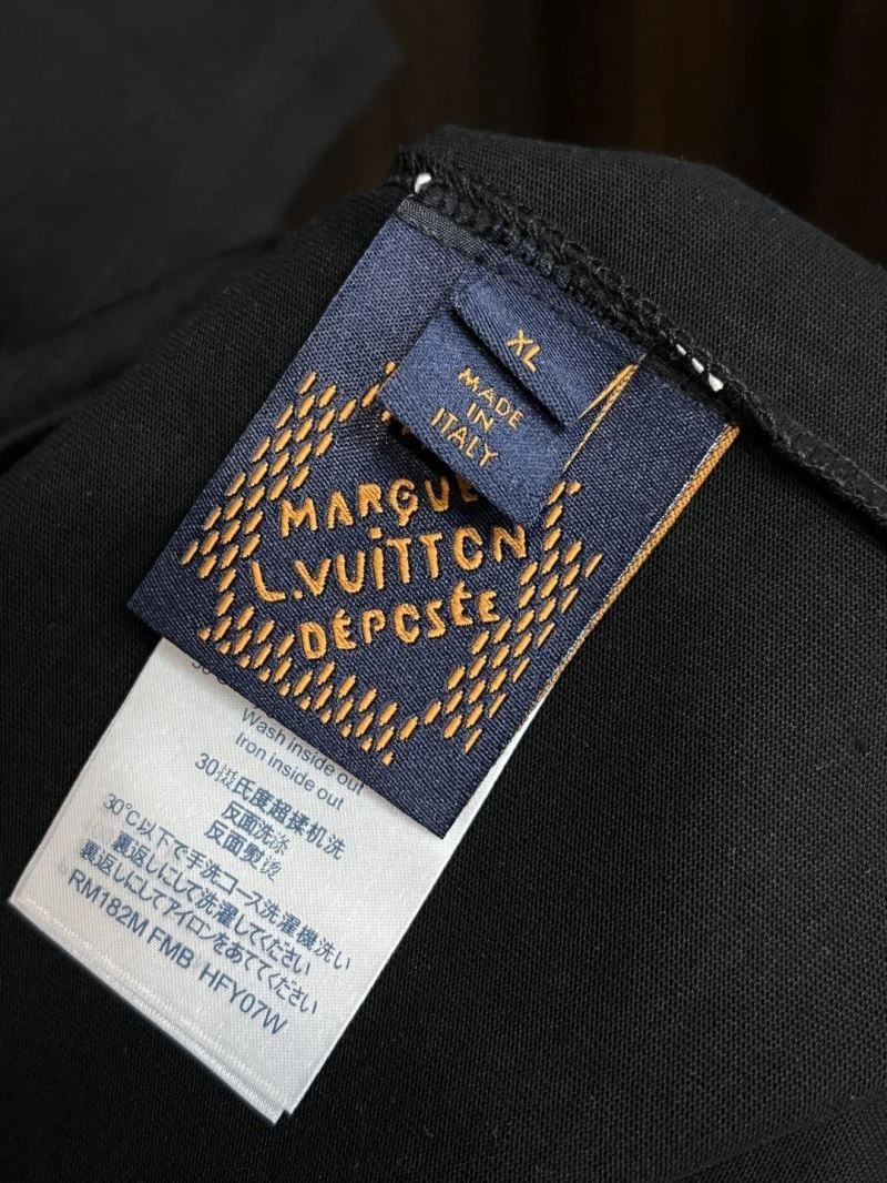 Louis Vuitton T-Shirts Modern 135290