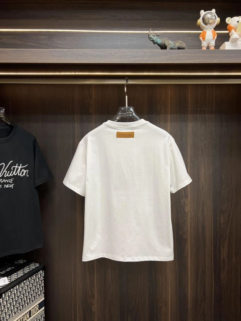 UrbanChic Louis Vuitton T-Shirts 135284