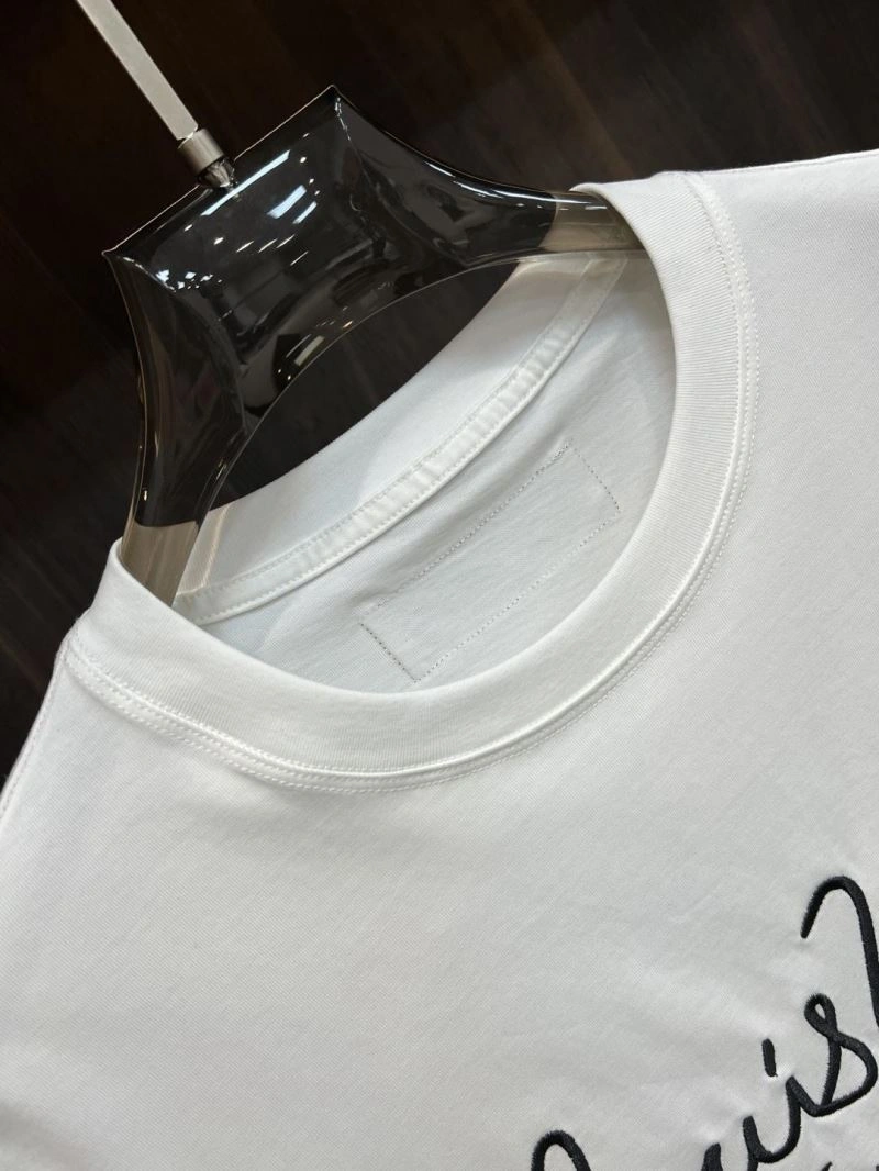 UrbanChic Louis Vuitton T-Shirts 135284