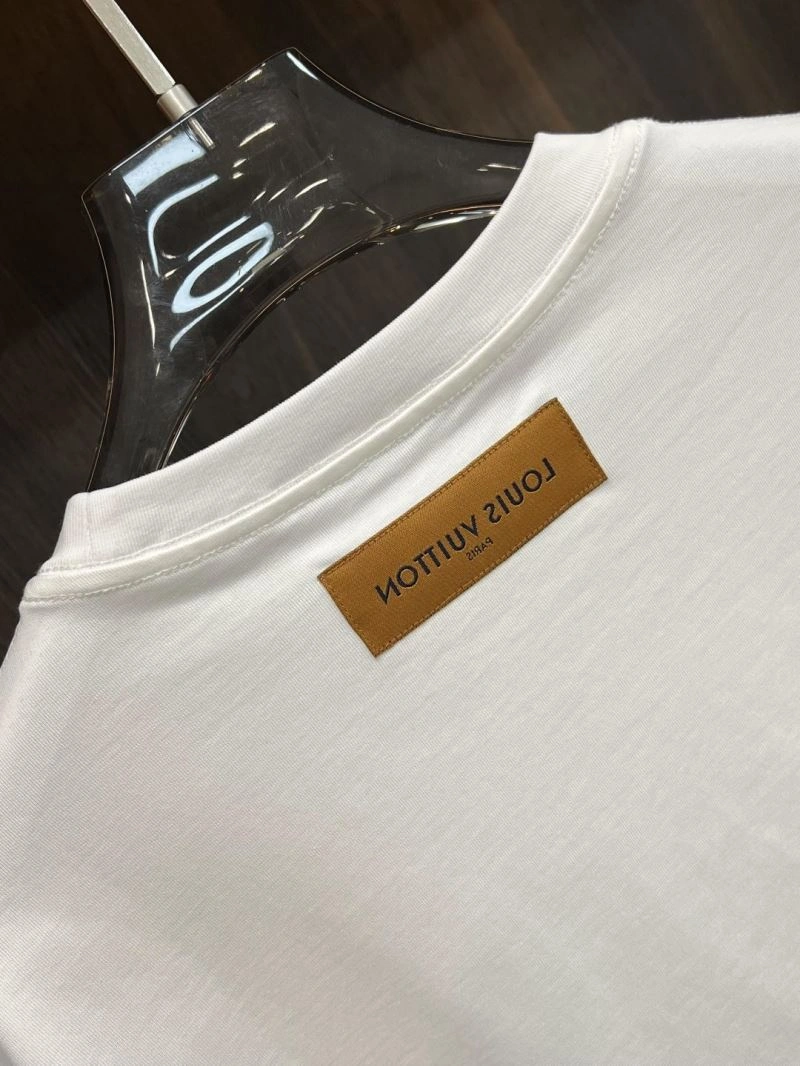 UrbanChic Louis Vuitton T-Shirts 135284