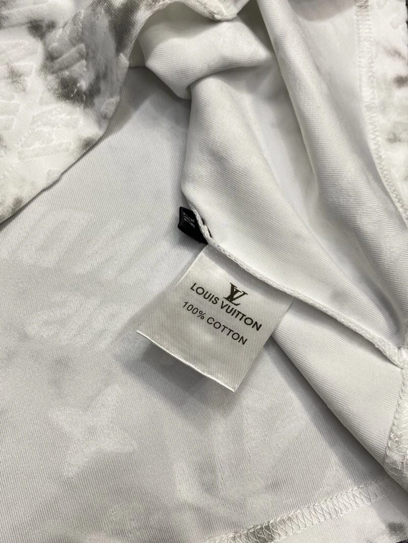 Original Louis Vuitton T-Shirts 135300