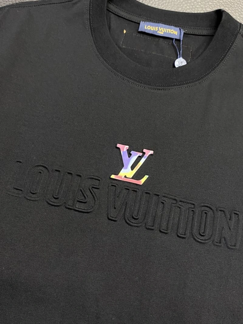 Versatile Louis Vuitton T-Shirts 135279