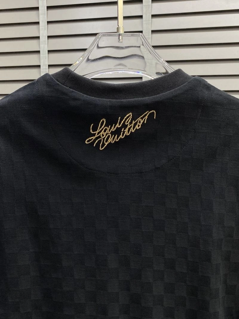 Modern Louis Vuitton T-Shirts 135288