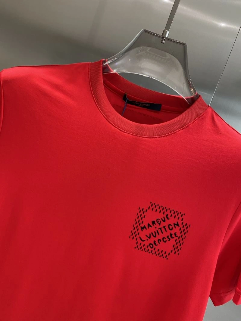 Louis Vuitton T-Shirts Sleek 135275