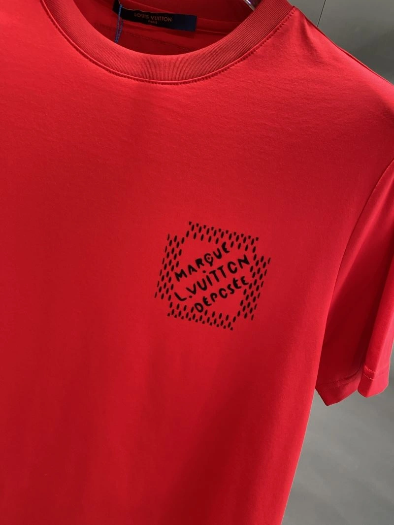 Louis Vuitton T-Shirts Sleek 135275