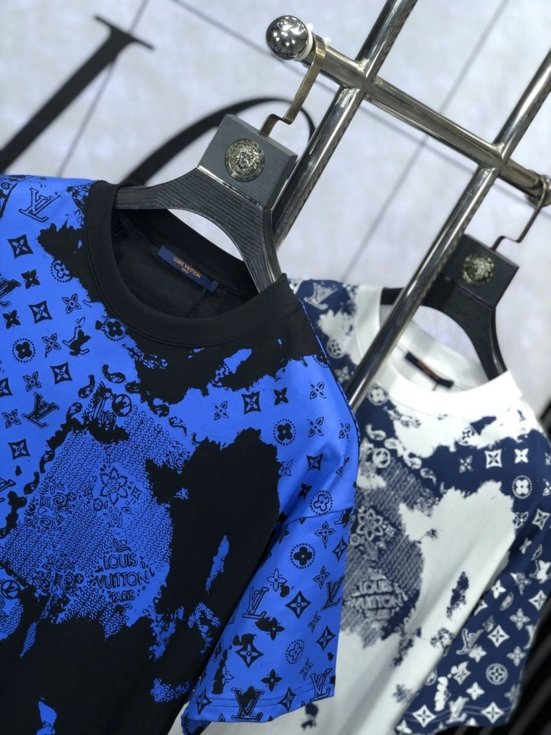 Bright Louis Vuitton T-Shirts 135245