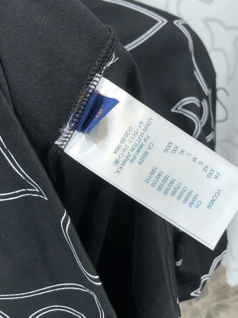 Louis Vuitton T-Shirts TimelessDesign 135244