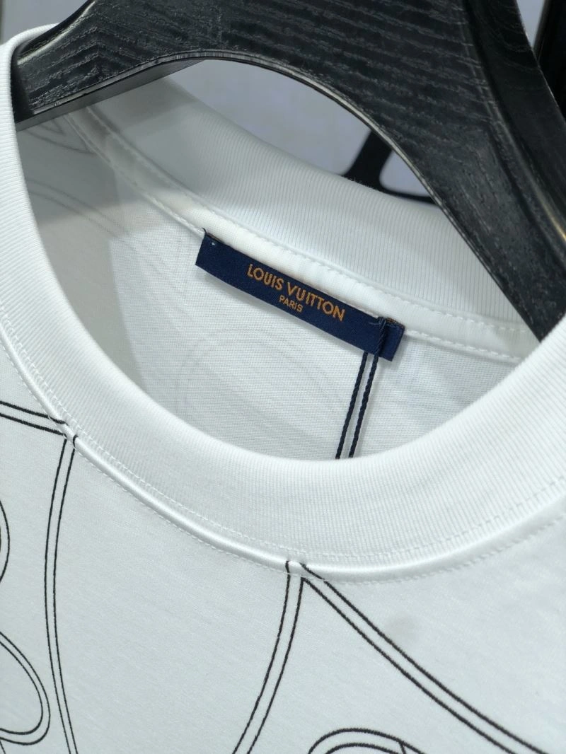 Louis Vuitton T-Shirts Sophisticated 135238