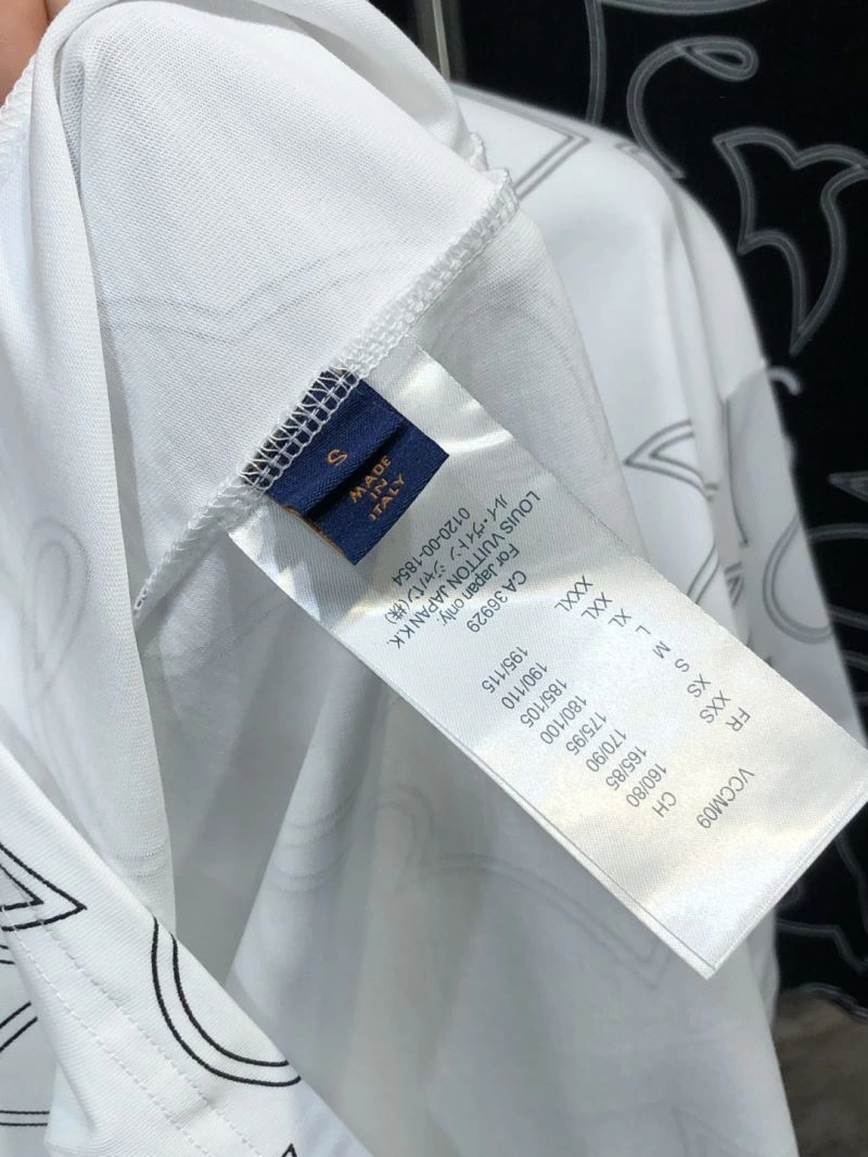 Louis Vuitton T-Shirts Sophisticated 135238