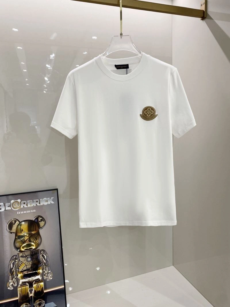 Modern Louis Vuitton T-Shirts 135243