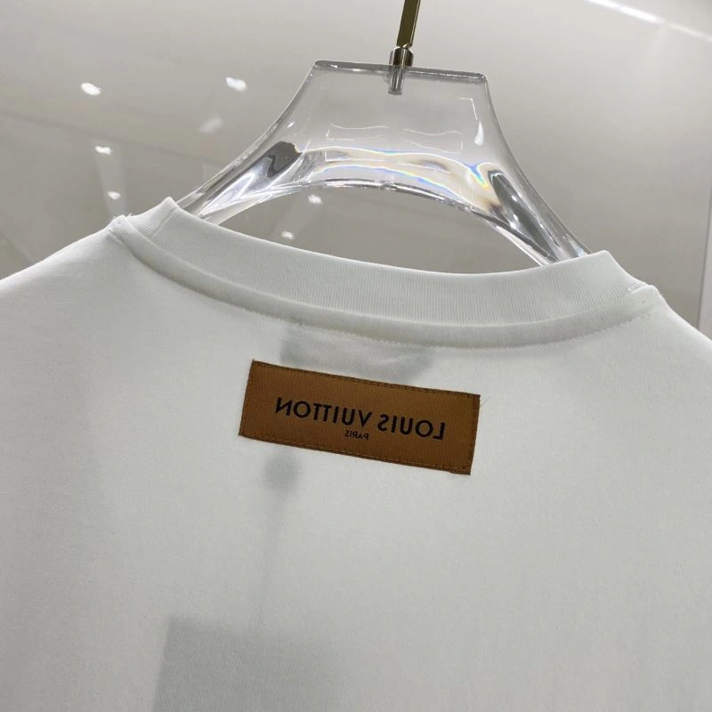 Modern Louis Vuitton T-Shirts 135243