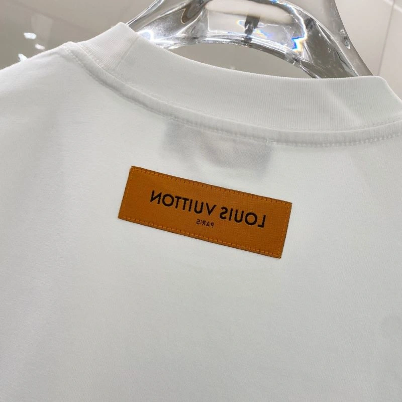 Louis Vuitton T-Shirts Chic 135241