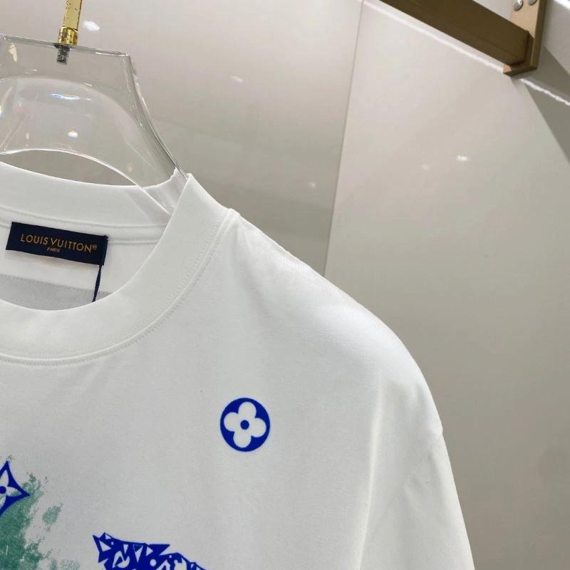 Louis Vuitton T-Shirts Chic 135241