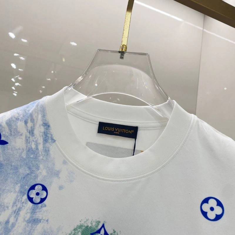 Louis Vuitton T-Shirts Chic 135241