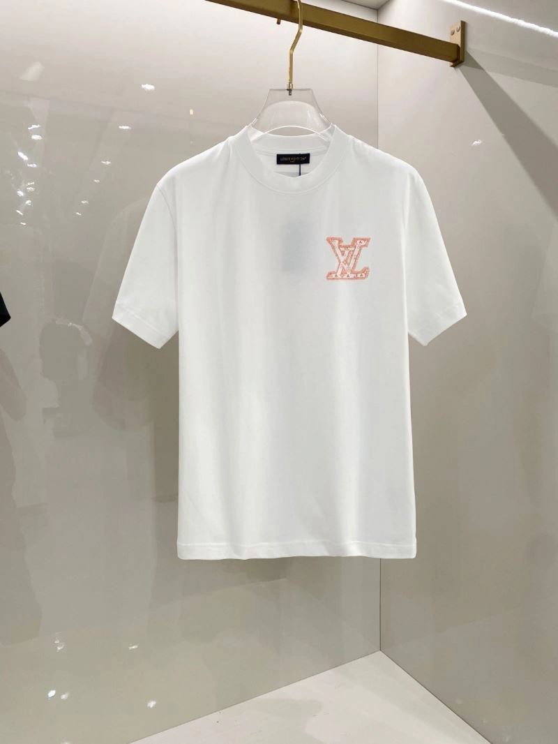 Louis Vuitton T-Shirts Minimalist 135250
