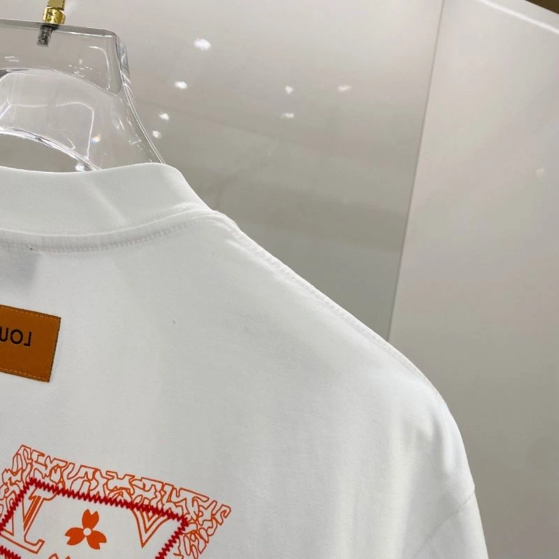 Louis Vuitton T-Shirts Minimalist 135250