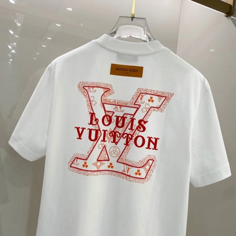 Louis Vuitton T-Shirts Minimalist 135250