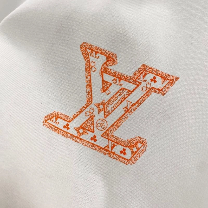 Louis Vuitton T-Shirts Minimalist 135250