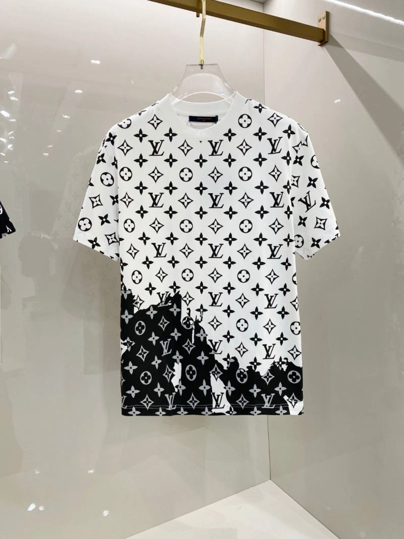 Timeless Louis Vuitton T-Shirts 135239