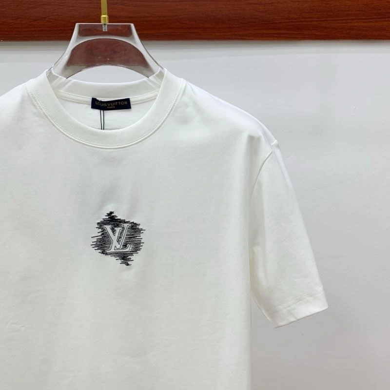 Affordable Louis Vuitton T-Shirts 135230