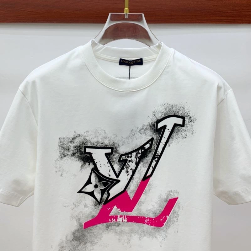 Louis Vuitton T-Shirts MoistureWicking 135255