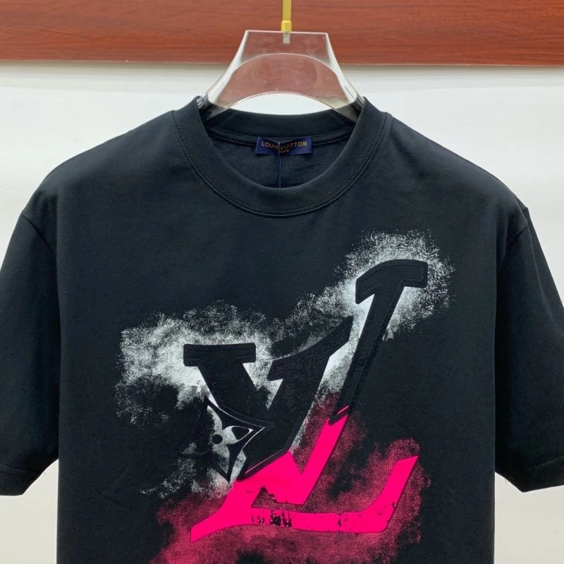 Louis Vuitton T-Shirts Fashionable 135251