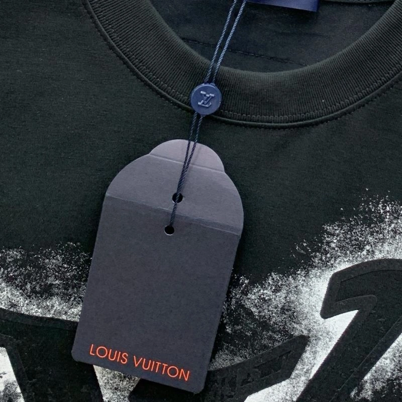 Louis Vuitton T-Shirts Fashionable 135251