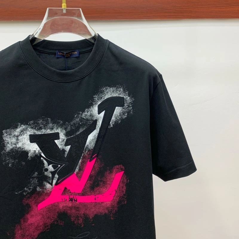 Louis Vuitton T-Shirts Fashionable 135251