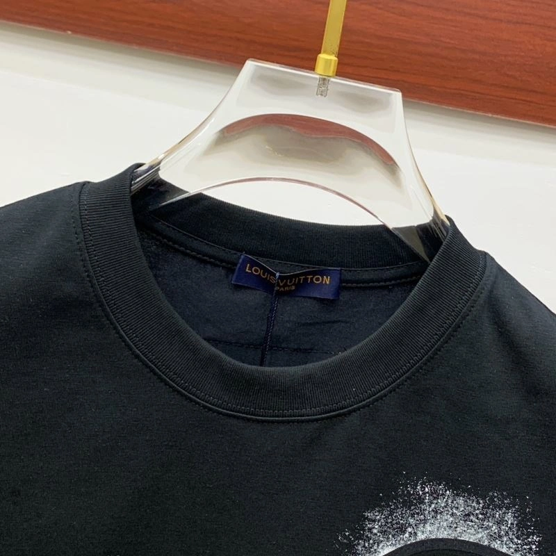 Louis Vuitton T-Shirts Fashionable 135251