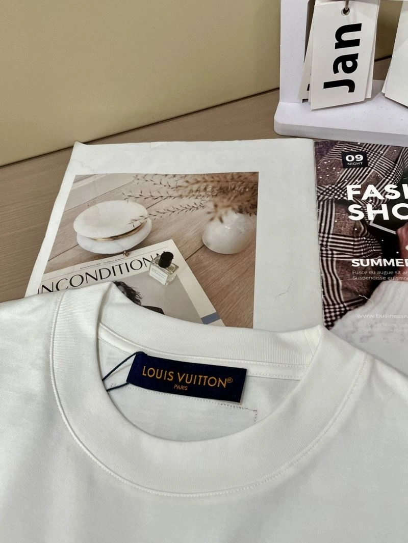 Louis Vuitton T-Shirts OdorResistant 135262