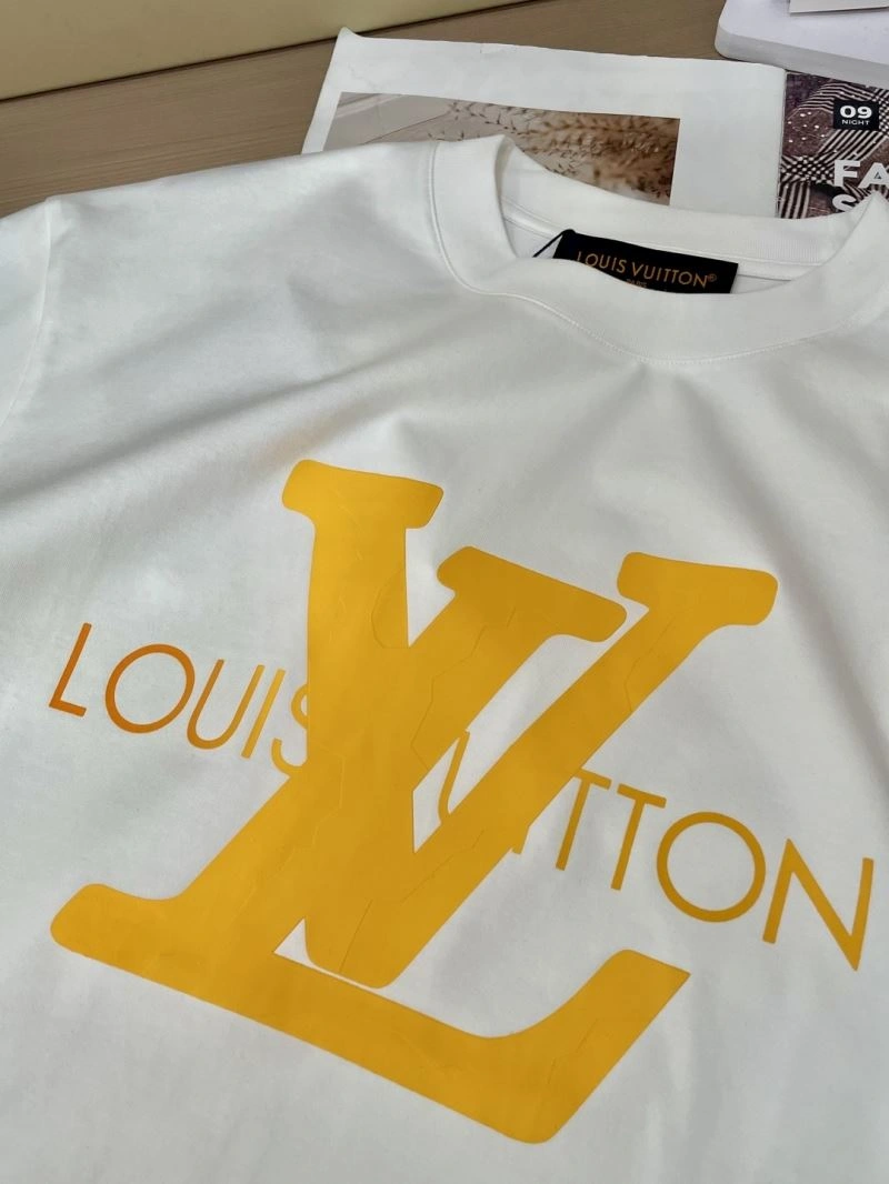 Louis Vuitton T-Shirts OdorResistant 135262