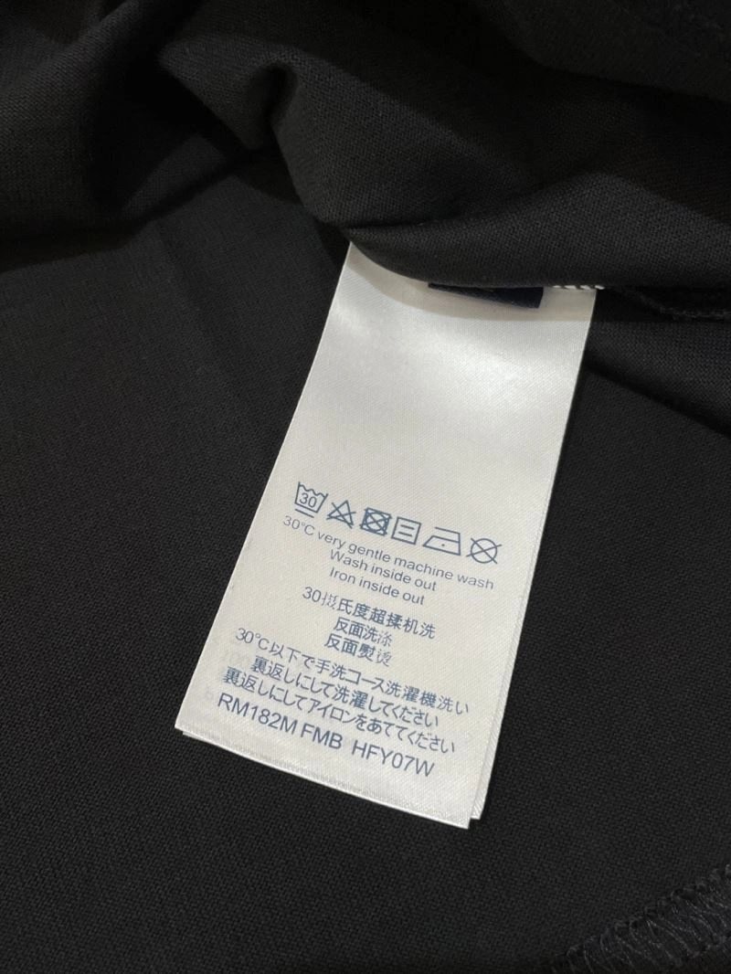 Flexible Louis Vuitton T-Shirts 135257
