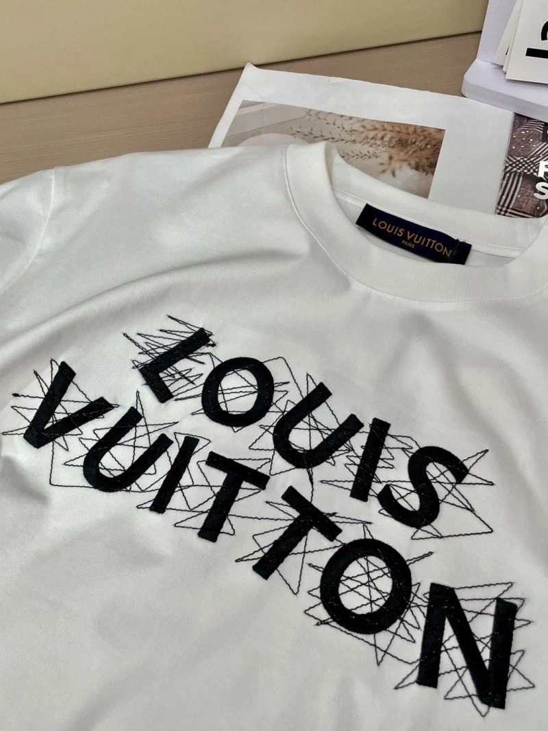 Louis Vuitton T-Shirts Trendsetting 135252