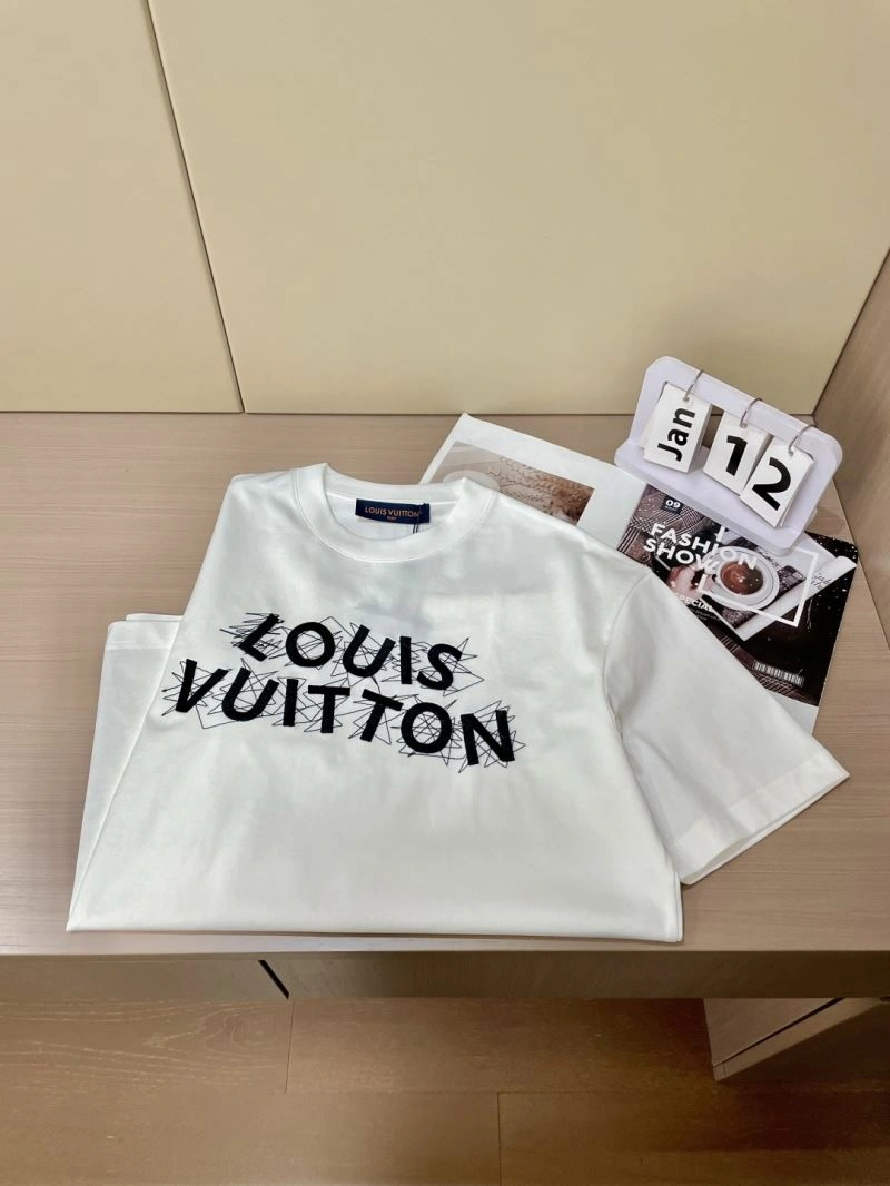 Louis Vuitton T-Shirts Trendsetting 135252