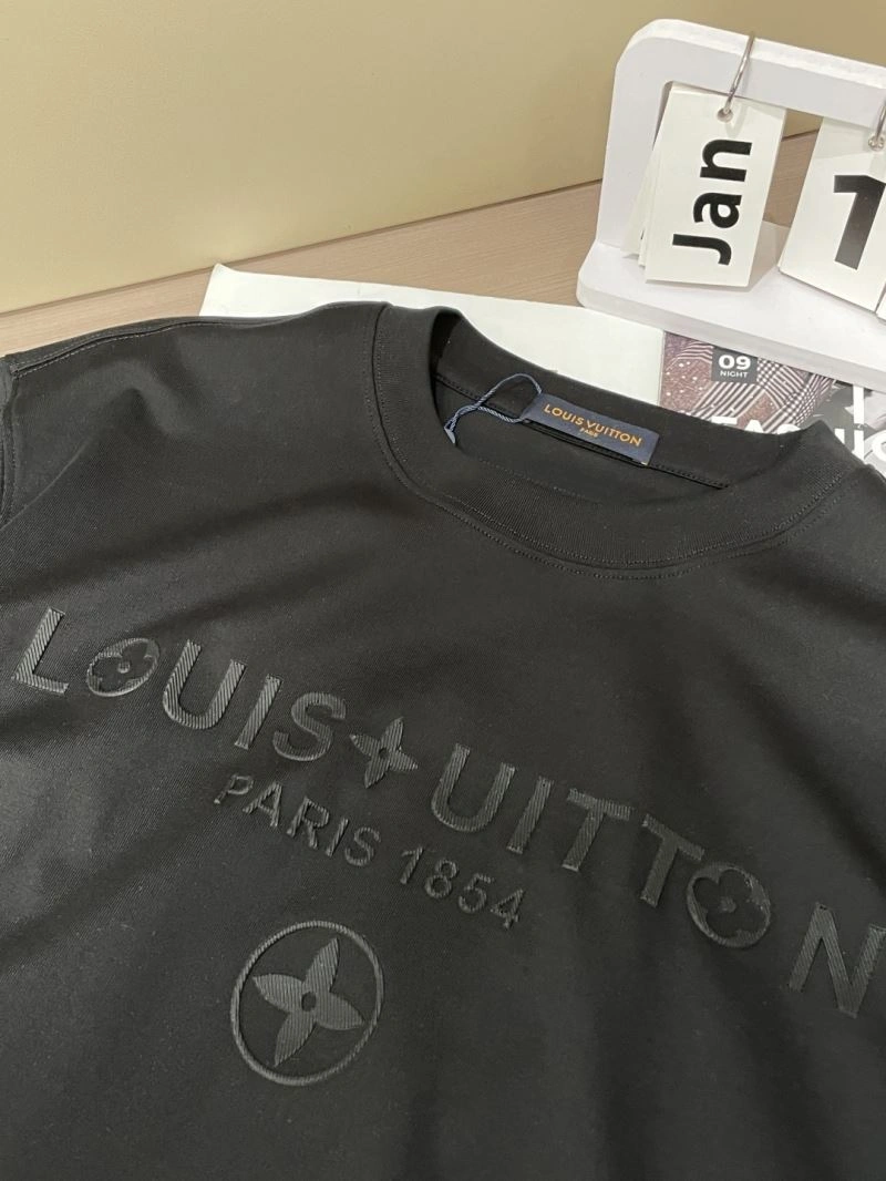 Louis Vuitton T-Shirts Functional 135260