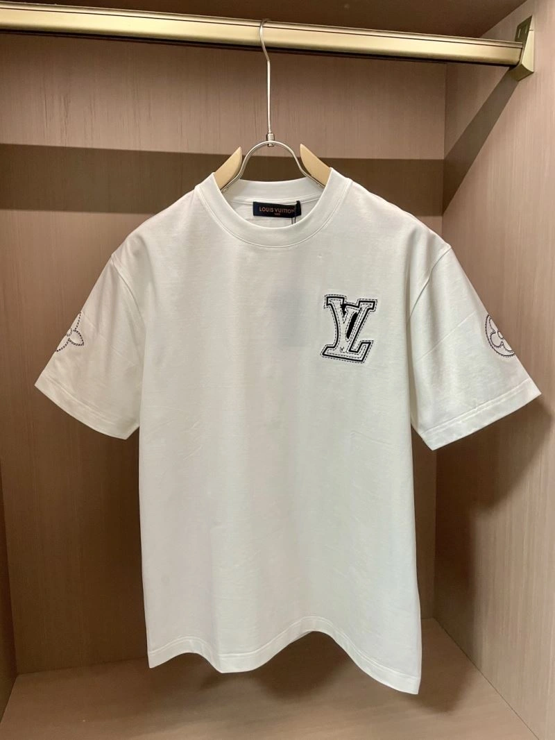 Louis Vuitton T-Shirts Durable 135259