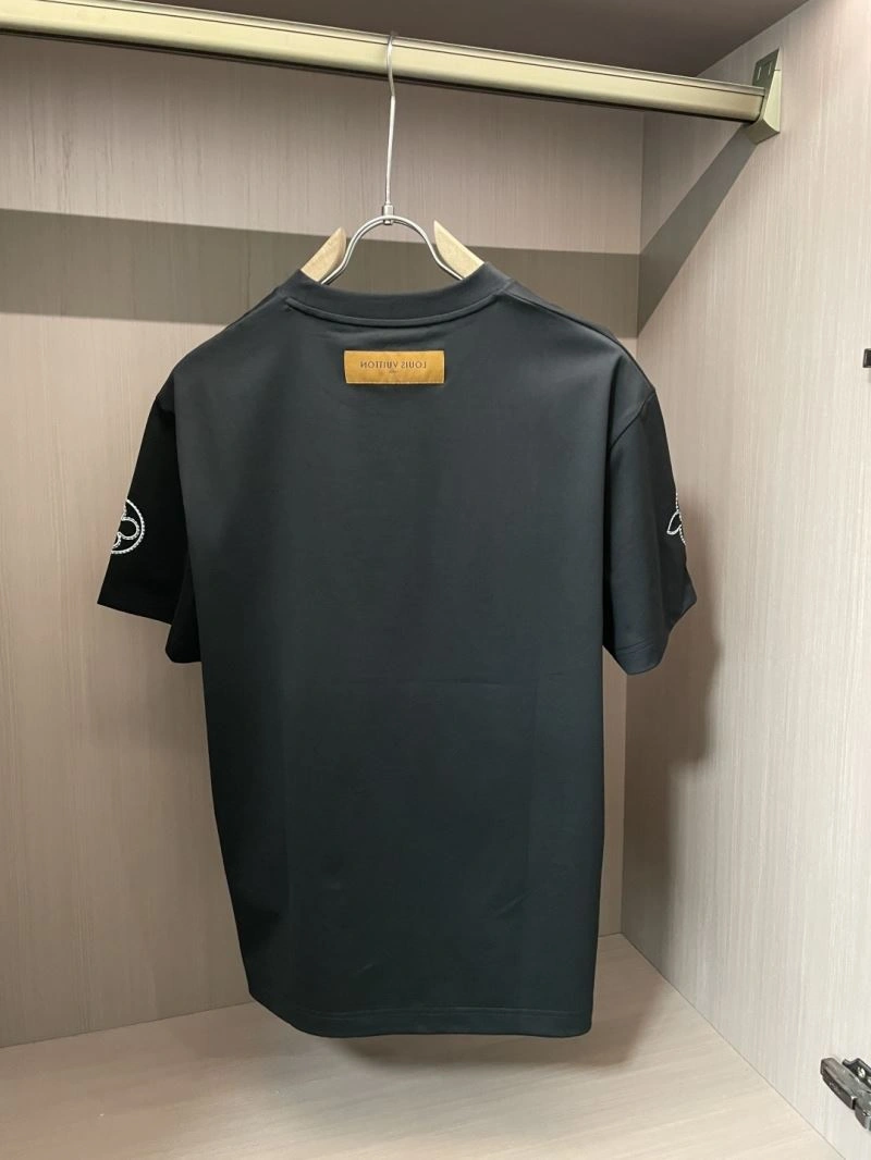 Louis Vuitton T-Shirts Durable 135259