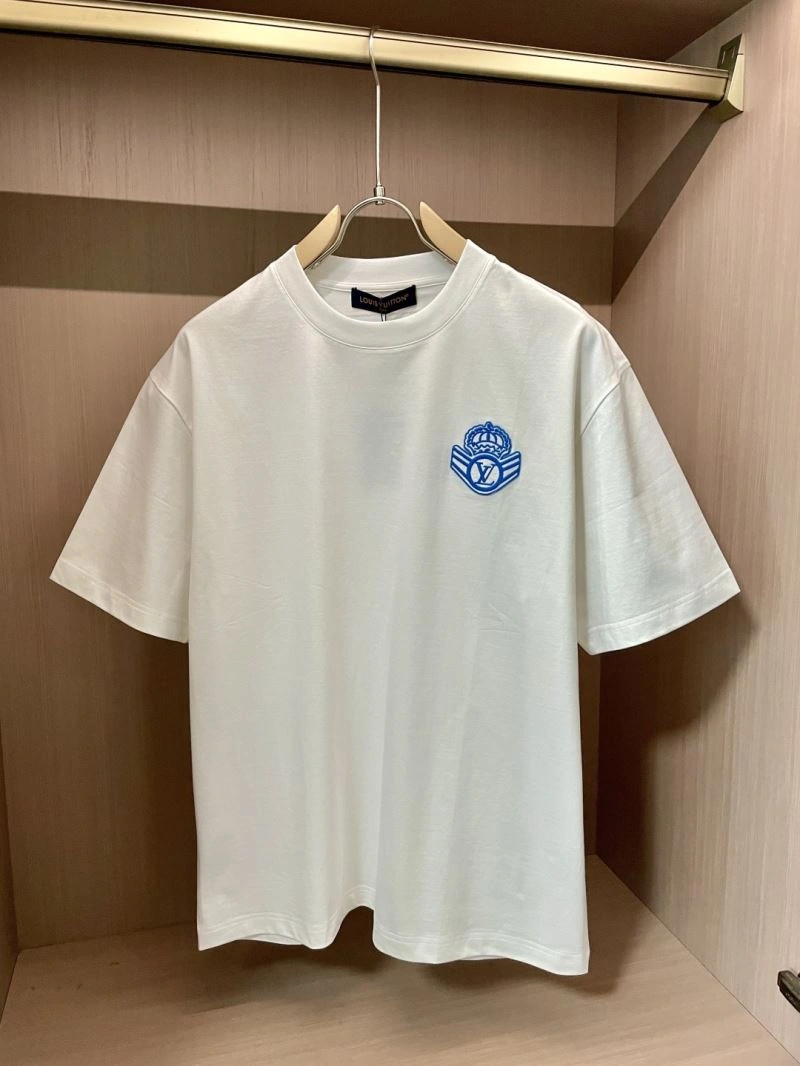 EyeCatching Louis Vuitton T-Shirts 135233