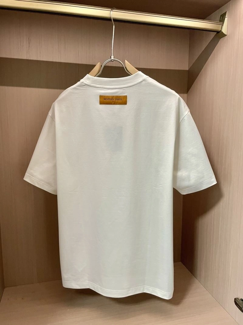 EyeCatching Louis Vuitton T-Shirts 135233