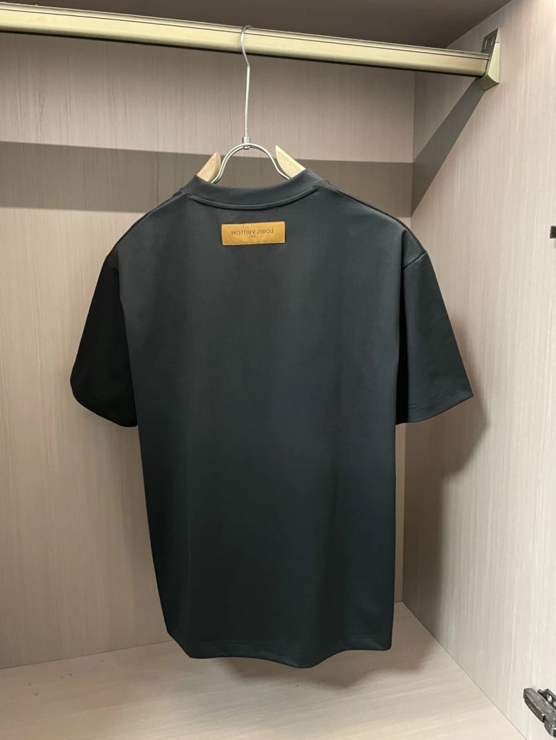 EyeCatching Louis Vuitton T-Shirts 135233