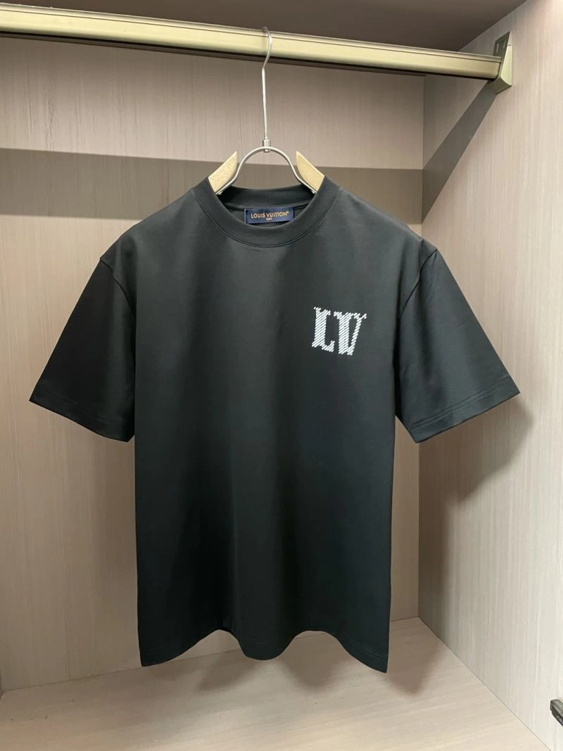 FashionForward Louis Vuitton T-Shirts 135229