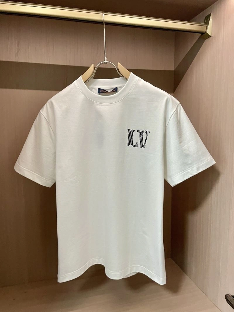 FashionForward Louis Vuitton T-Shirts 135229