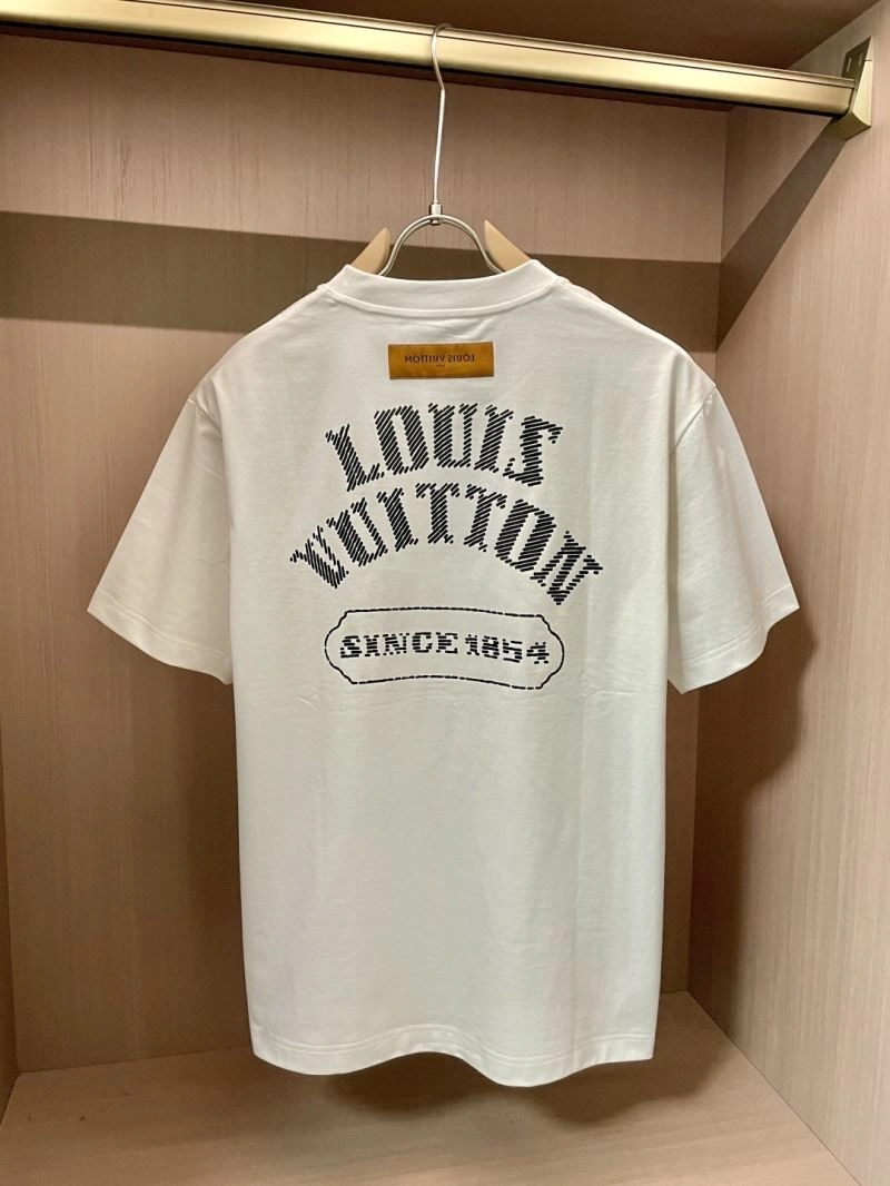 FashionForward Louis Vuitton T-Shirts 135229